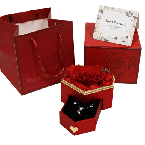 Rosa eterna con collar, caja roja