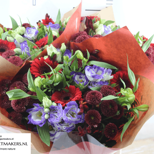Ramo de Flores Rojas Variadas, 42 cm de tallo